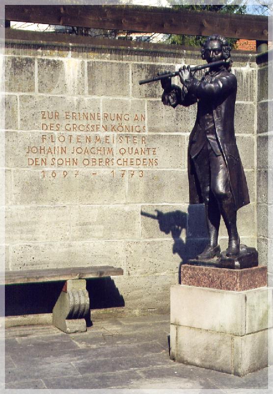 JJ-Quantz-Denkmal-Figur1