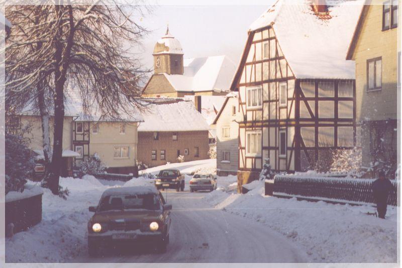 Scheden Quantz-Straße im Winter-800x534